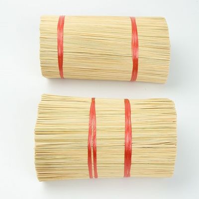 Spette di bambù per la produzione di Agarbatti